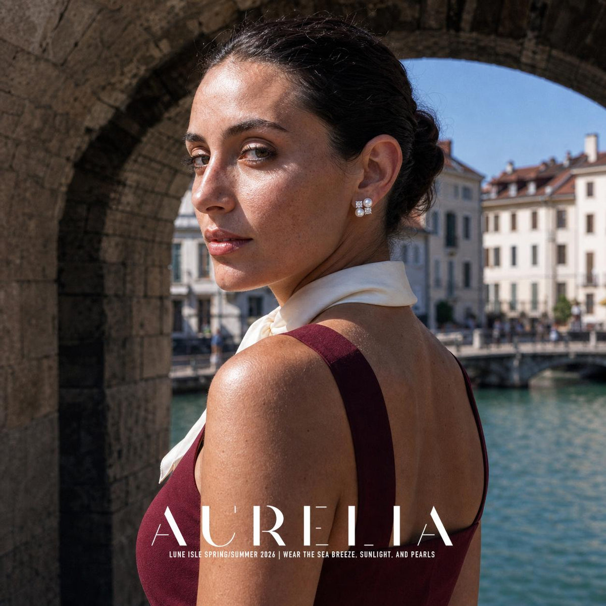 Over-shoulder canal portrait clearly shows two unequal white beads alternating with two square bright accents.