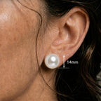 Close ear image showing the matching white round stud with only a 14mm measurement label.